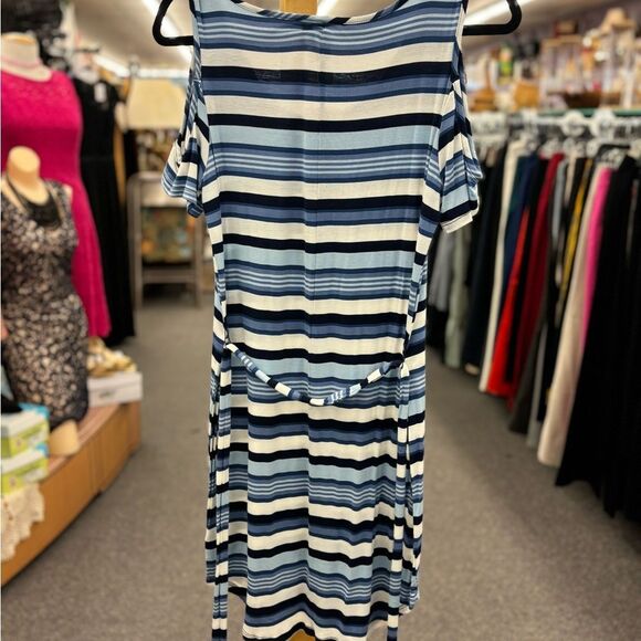 Chic Striped Blue and White Midi Dress - Picture 4 of 8